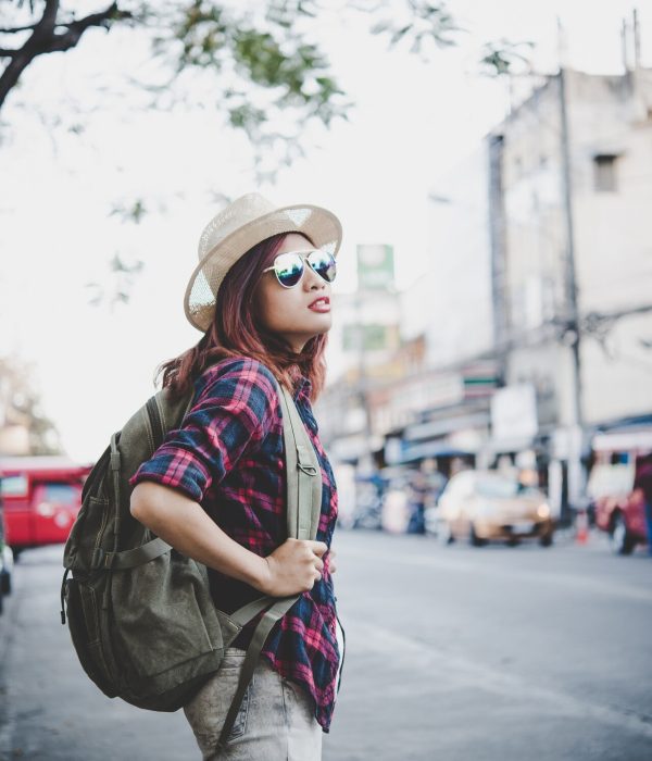 happy-hipster-young-woman-carry-backpack-travel-tourist-woman-with-backpack-outdoors-holidays-women-lifestyle-concept_1150-1878